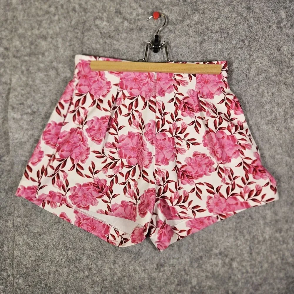 White Fox Boutique Sunshine On My Mind‎ Summer Blossom Floral Preppy Shorts Sz M